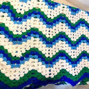 Vintage Afghan Chevron Crochet Zig Zag Couch Throw Blue Green Granny 45 x 80